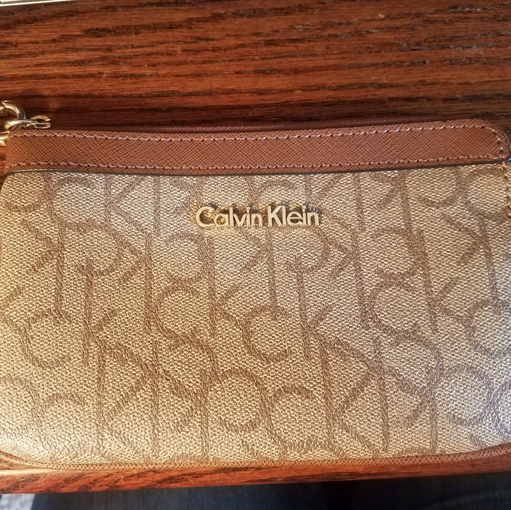Wristlet